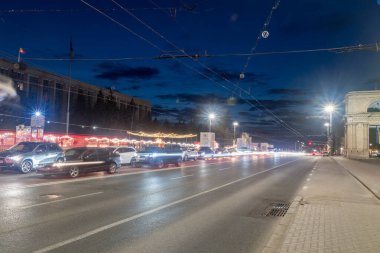 Chisinau, Moldova - 8 Mart 2023: Chisinau şehir merkezinde gece vakti.