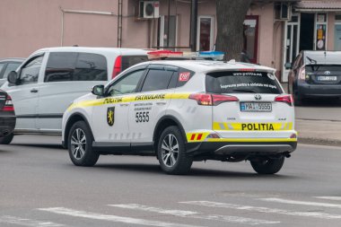 Chisinau, Moldova - 8 Mart 2023: Chisinau 'da polis arabası.