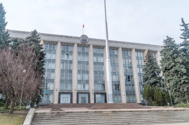 Chisinau, Moldova - 8 Mart 2023: Chisinau şehir merkezindeki hükümet binası.