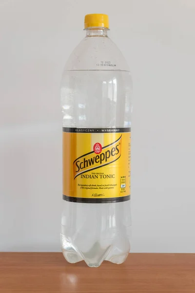 Pruszcz Gdanski Polsko Dubna 2023 Bottle Schweppes Indian Tonic — Stock fotografie