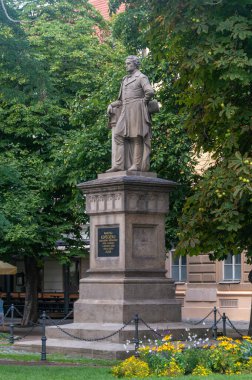 Pilsen, Çek Cumhuriyeti - 26 Ağustos 2023: Pilsen 'deki Kopecky bahçelerinde Martin Kopecky anıtı.