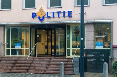 Rotterdam, Nederland - 22 Ekim 2023: Rotterdam şehir merkezindeki Polis Merkezi.