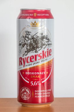 Pruszcz Gdanski, Polonya - 1 Mart 2024: Rycerskie Konserve Birası (Knightly).