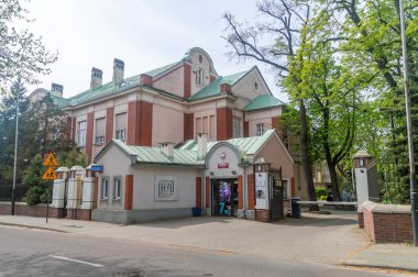 Lodz, Polonya - 14 Nisan 2024: Leon Schiller Polonya Ulusal Film, Televizyon ve Tiyatro Okulu.