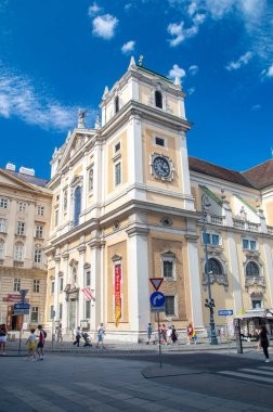 Viyana, Avusturya - 8 Haziran 2024: Schottenkirche (İskoçya Kilisesi)).