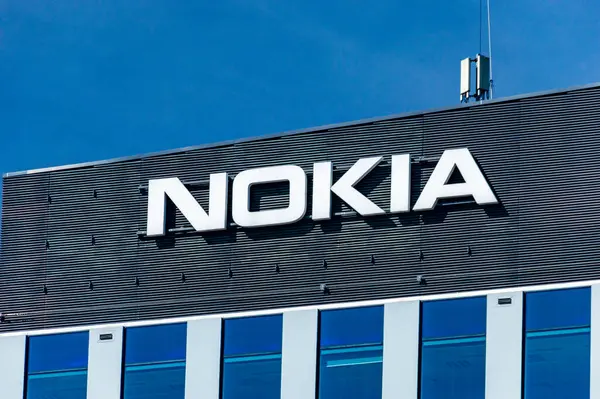 Wroclaw, Polonya - 5 Nisan 2025: Nokia şirketinin logosu. Nokia, Finlandiya 'nın uluslararası telekomünikasyon şirketidir..