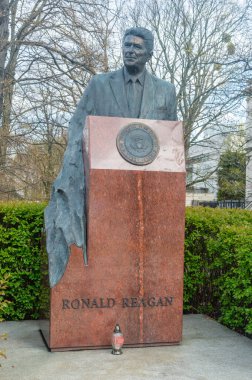 Varşova, Polonya - 12 Nisan 2025 Ronald Reagan 'ın Baskını.