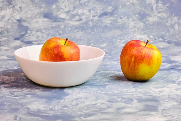 Tasty Fresh Red Apples Blue Background — Stock Photo, Image