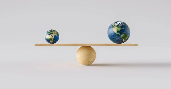木製のスケールは 大きな地球ボールと小さな地球ボールをバランスさせます 調和と均衡の概念 — ストック写真