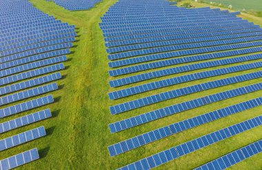 Güneş Paneli Çiftliği arkaplanı