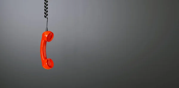 Aufnahme Eines Roten Festnetz Telefonhörers Mit Kopierplatz Für Individuellen Text — Stockfoto