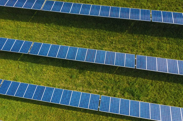 Ferme Énergie Solaire Vue Grand Angle Des Panneaux Solaires Sur — Photo