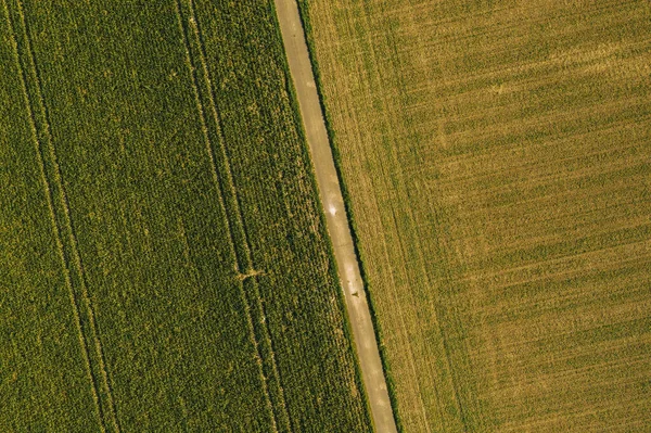Γεωμετρικά Σχήματα Αγροτεμαχίων Διαφορετικών Καλλιεργειών Καφέ Χρώματα Αεροφωτογραφία Πυροβολούν Από — Φωτογραφία Αρχείου