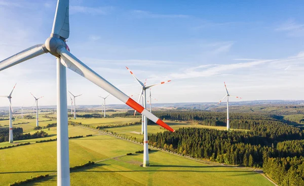Hava Görüşünden Rüzgar Türbini Sürdürülebilir Kalkınma Çevre Dostu Yenilenebilir Enerji — Stok fotoğraf