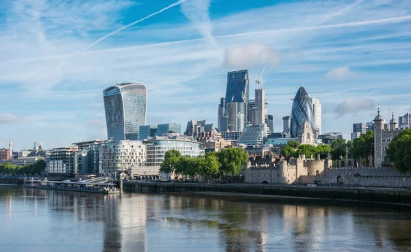 Arranha Céus Cidade Londres Sobre Tâmisa Inglaterra — Fotografia de Stock