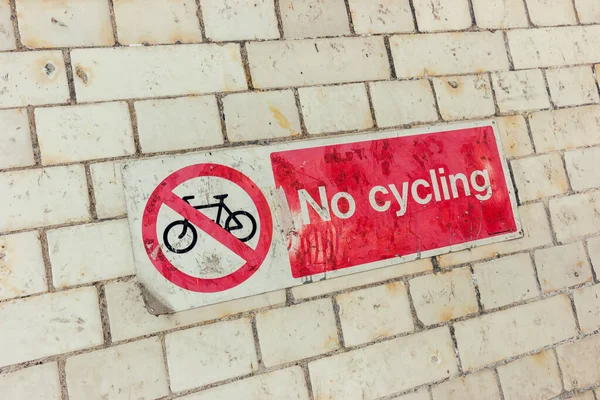 Panneau Pas Vélo Sur Mur Briques Sale — Photo