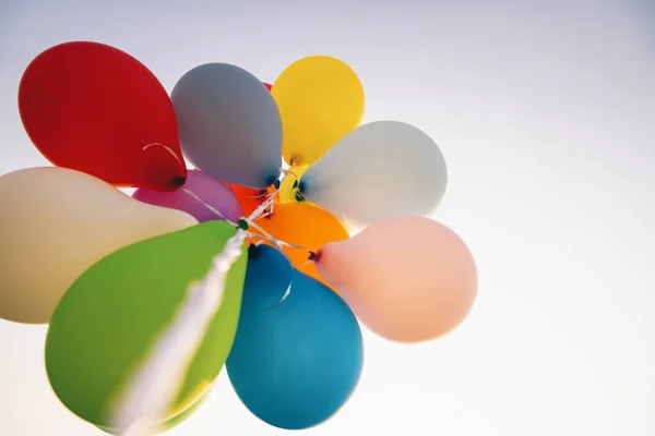 Heldere Bos Van Kleurrijke Ballonnen — Stockfoto