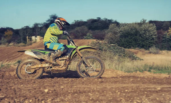 Motocross Coureur Enduro Sur Une Piste Terre — Photo