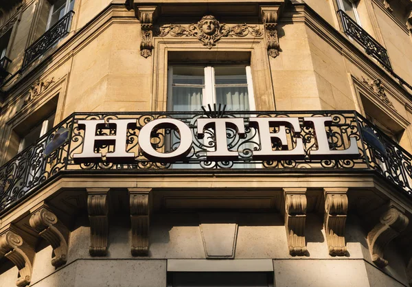 Znak Hotelu Paryżu — Zdjęcie stockowe