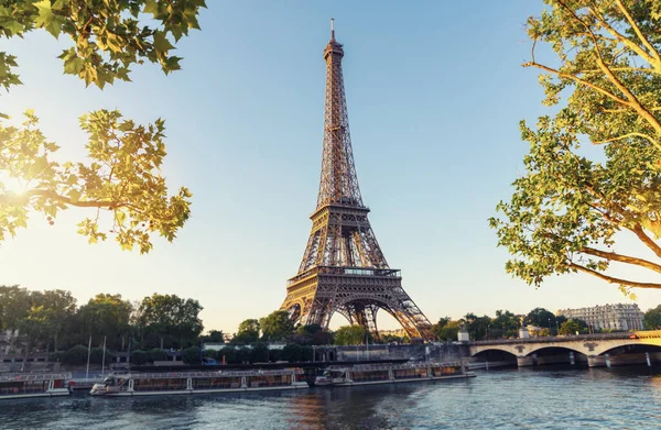 Paryż Wieża Eiffla Sekwany Zachodzie Słońca Paryżu Wieża Eiffla Jest — Zdjęcie stockowe
