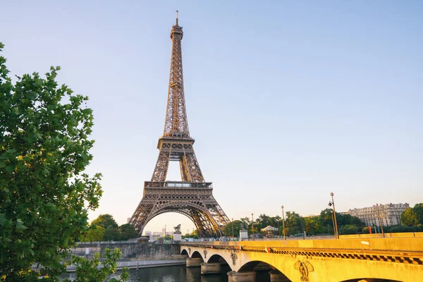 Gündoğumunda Eyfel Kulesi Paris Fransa — Stok fotoğraf