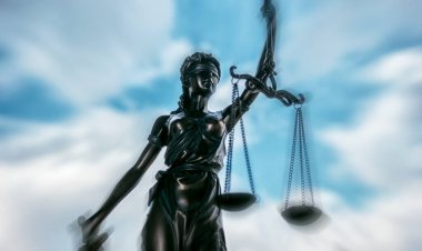 Adalet Heykeli sembolü ölçekleri - hukuki hukuk kavramı