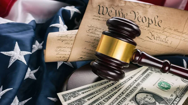 Закон Деньгах Американском Флаге Американской Конституцией — стоковое фото