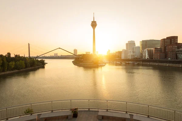 Sonnenaufgang Düsseldorfer Medienhafen — Stockfoto