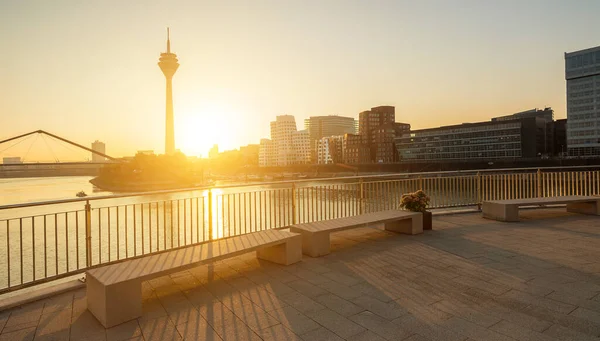 Barevný Východ Slunce Düsseldorfu Mediálním Přístavu — Stock fotografie
