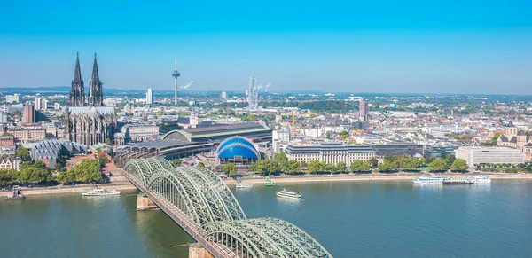 Köln Skyline Sommaren — Stockfoto