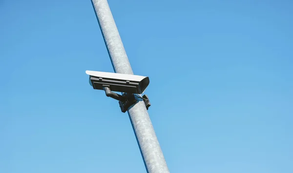 Beveiliging Camera Tegen Blauwe Hemel — Stockfoto