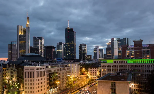 Frankfurt Skyline Старий Краєвид Міста Хмарний День — стокове фото