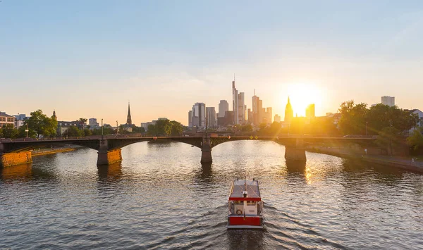 Sunset Skyline Frankfurt Och Main River Tyskland — Stockfoto