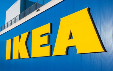 HEERLEN, NETHERLANDS FEBRUARY, 2017: bir mağazanın Ikea logosu. IKEA dünyanın en büyük mobilya perakendecisi ve mobilya montajı için hazır satıyor. 1943 'te İsveç' te kuruldu..