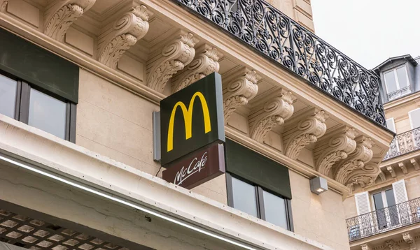 Paris France September 2017 Логотип Mcdonalds Найбільша Світі Мережа Ресторанів — стокове фото
