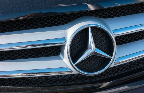 stock image AACHEN, GERMANY FEBRUARY, 2017: Mercedes Benz logo close up on a car grill. Mercedes-Benz is a German automobile manufacturer. The brand is used for luxury automobiles, buses, coaches and trucks.