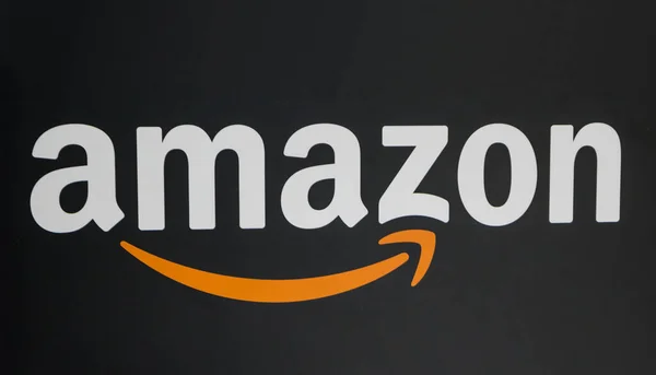 Кологн Германия Септемания 2017 Amazon Черном Фоне Amazon Американская Компания — стоковое фото
