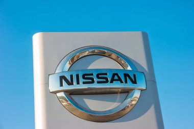 AAÇEN, ALMANLIK HAYVANESİ, 2017 Nissan Otomobil Otomotiv Tabelası. Nissan Motor Corporation, merkezi Japonya 'nın Yokohama şehrinde bulunan çok uluslu bir Japon otomobil üreticisi..