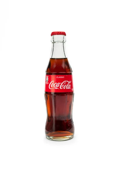 Аахен Германия Октябрь 2017 Классическая Стеклянная Бутылка Coca Cola Изолированная — стоковое фото
