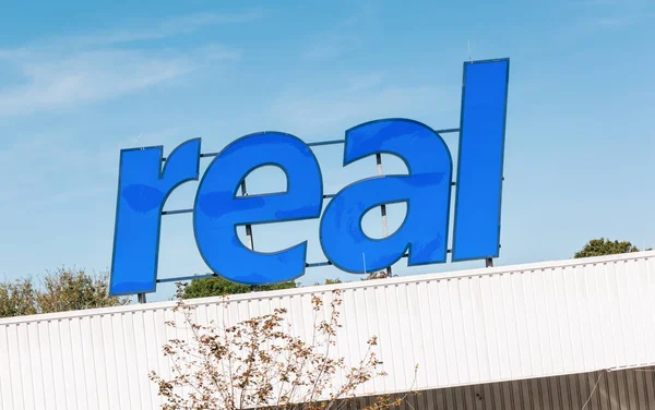 Berlín Alemania Julio 2019 Logotipo Real Del Supermercado Real Real — Foto de Stock