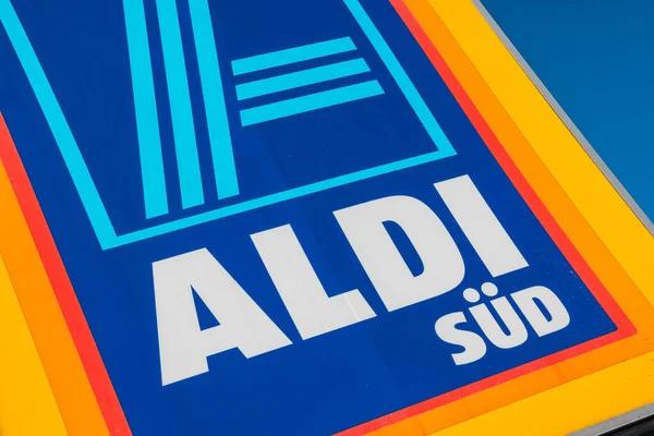 Aaachen Duitsland Januari 2017 Aldi Logo Tegen Blauwe Lucht Duitsland — Stockfoto
