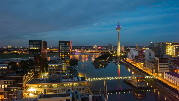 Pohled Panorama Düsseldorfu Při Západu Slunce — Stock fotografie