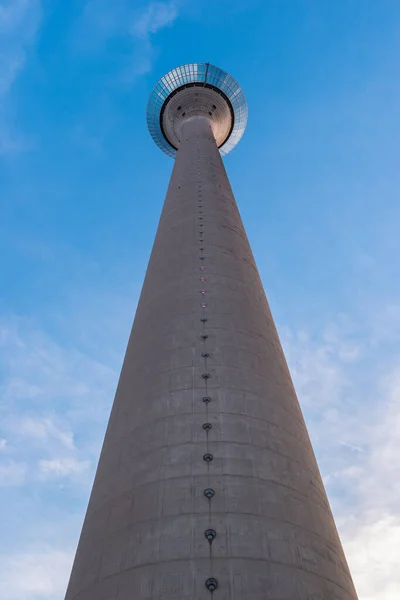 Vista Torre Televisão Rheinturm Dusseldorf Alemanha — Fotografia de Stock