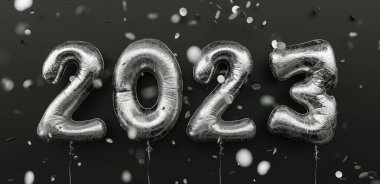 Mutlu 2023 yılları. 2023 gümüş folyo balonları ve siyah arka planda düşen konfeti. Altın helyum balon numaraları. Bayram posteri ya da pankart konsepti