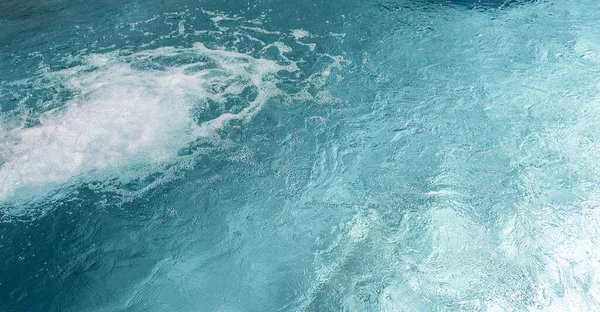 Detail Vodopádového Kohoutku Lázeňském Bazénu — Stock fotografie