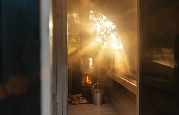 Vue Sur Sauna Finlandais Chaud Avec Pierres Chaudes Vapeur Avec — Photo