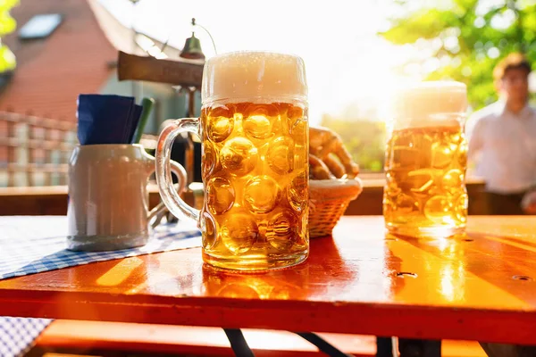 Fresh Golden Beer Bavarian Beer Garden Sunny Day — Stock Photo, Image