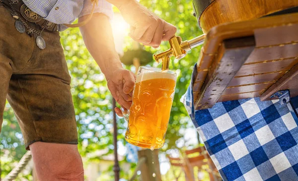 Bavarian Man Leather Trousers Pouring Large Lager Beer Tap Wooden — Stock Photo, Image