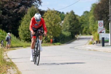 Herzele, Belçika - 23 Ağustos 2025: Belçika Şampiyonası para-bisiklet, Woubrechtegem, Bireysel Zaman denemesi