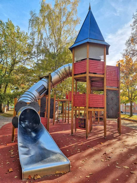 Общественный Парк Childrens Игровая Площадка Игровым Оборудованием Открытым Небом Высокое Стоковое Фото